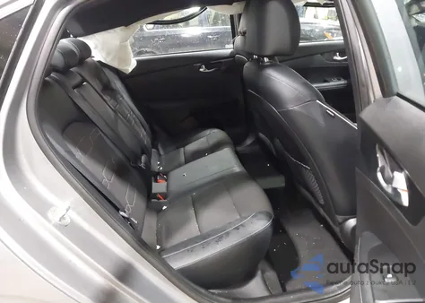 2023 Kia Forte Gt-Line z USA, uszkodzony, nr VIN 3KPF54AD1PE568702